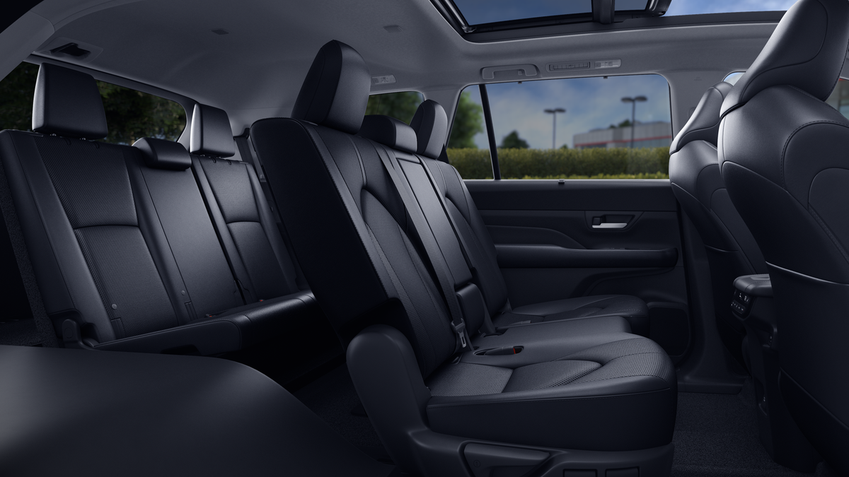 2025 Toyota Grand Highlander Limited photo 17