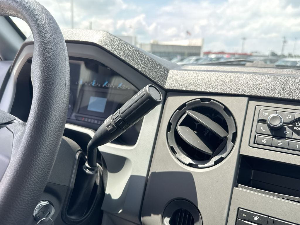 2025 Ford F-650 Base photo 19