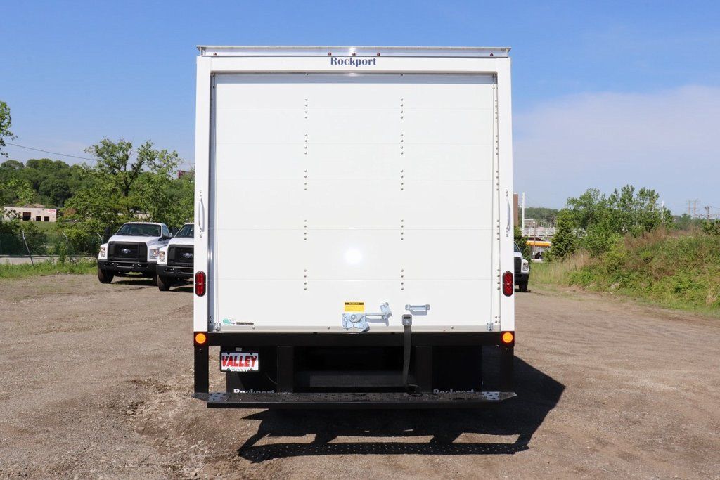 2026 Ford E-350 Base photo 4