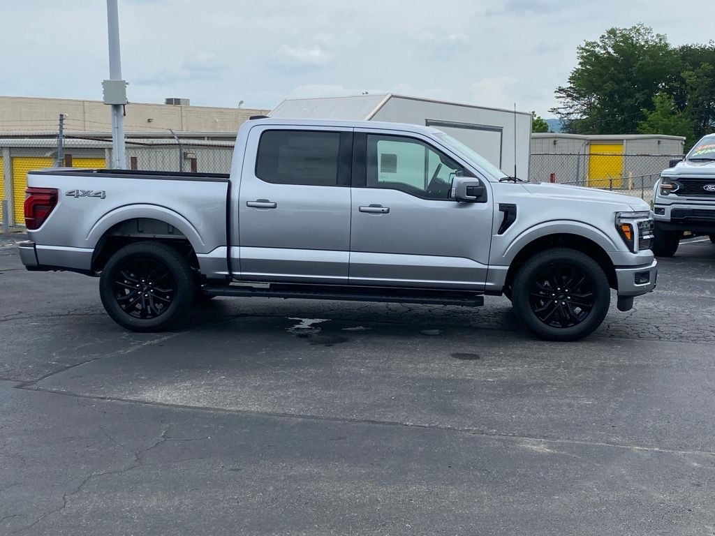 2025 Ford F-150 Lariat photo 3