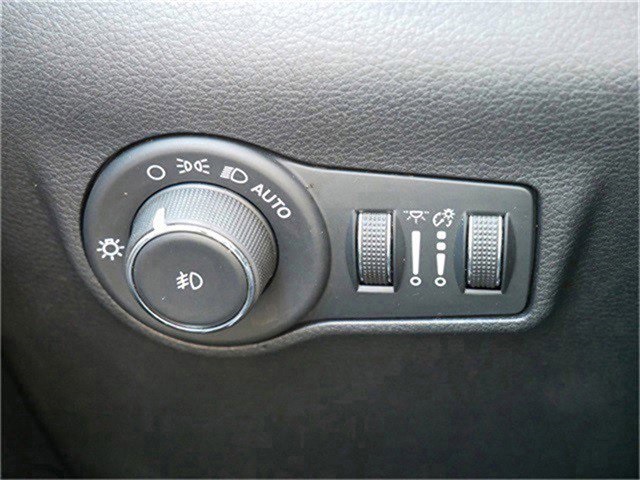 2022 Jeep Compass Latitude photo 22