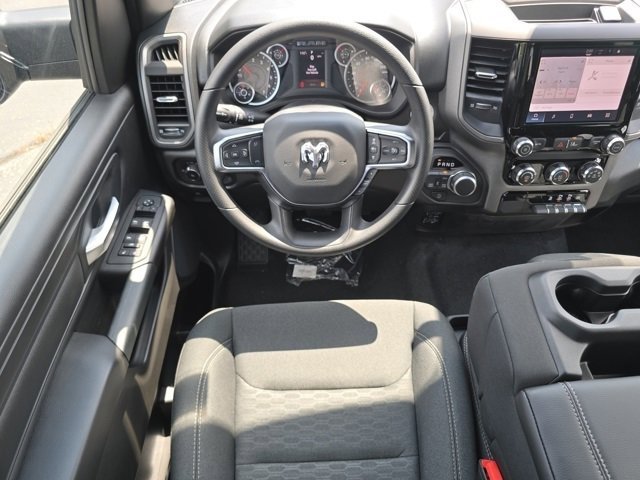 2025 Ram 1500 Tradesman photo 3