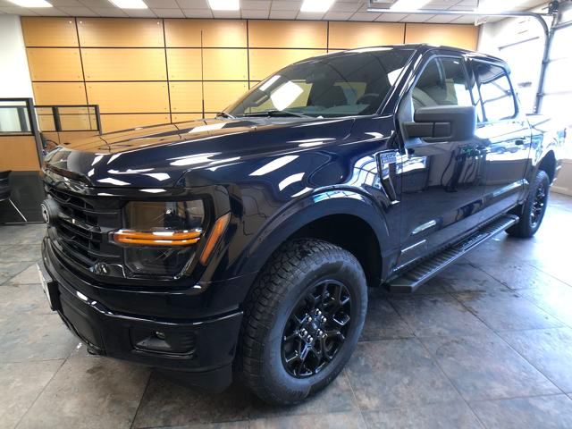2025 Ford F-150 XLT photo 4