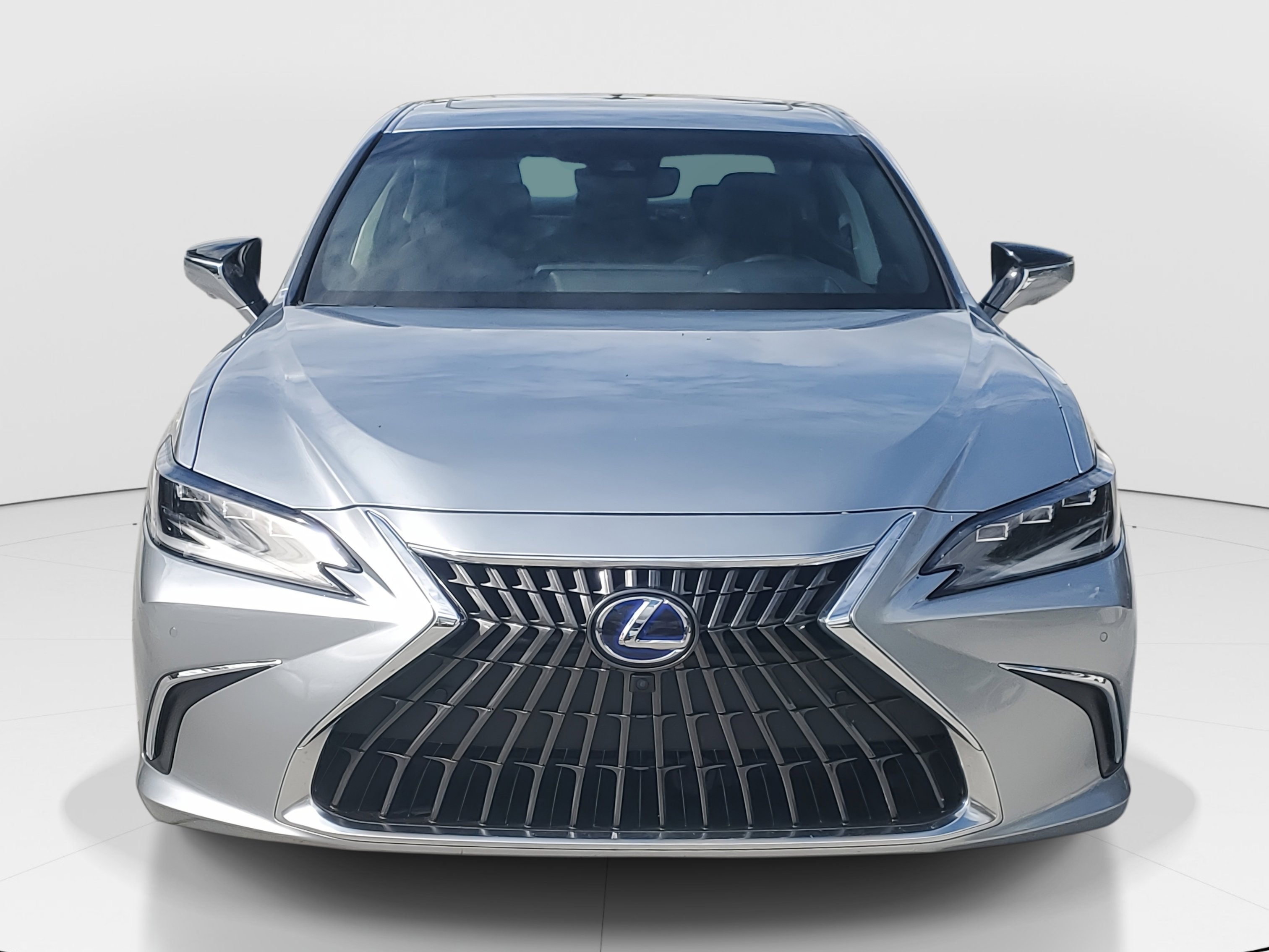 2022 Lexus ES 300h Ultra Luxury photo 4