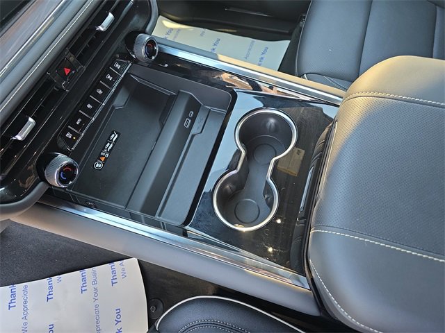 2025 Chevrolet Suburban Premier photo 25