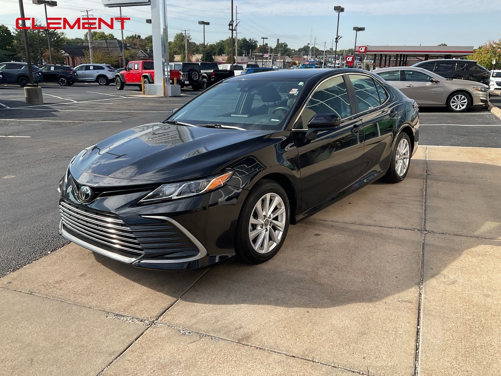 2024 Toyota Camry LE's photo