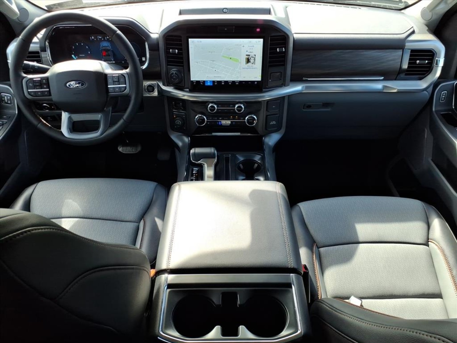 2025 Ford F-150 Lariat photo 7