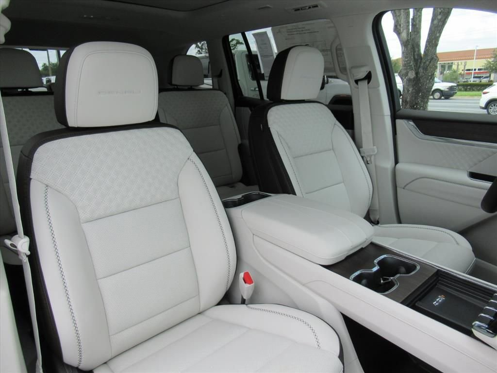 2026 Gmc Acadia Denali photo 9