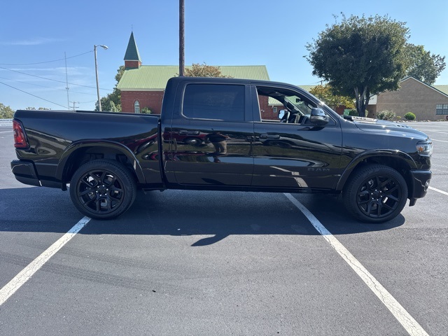 2025 Ram 1500 Laramie photo 8