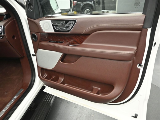 2021 LINCOLN NAVIGATOR - Image 32