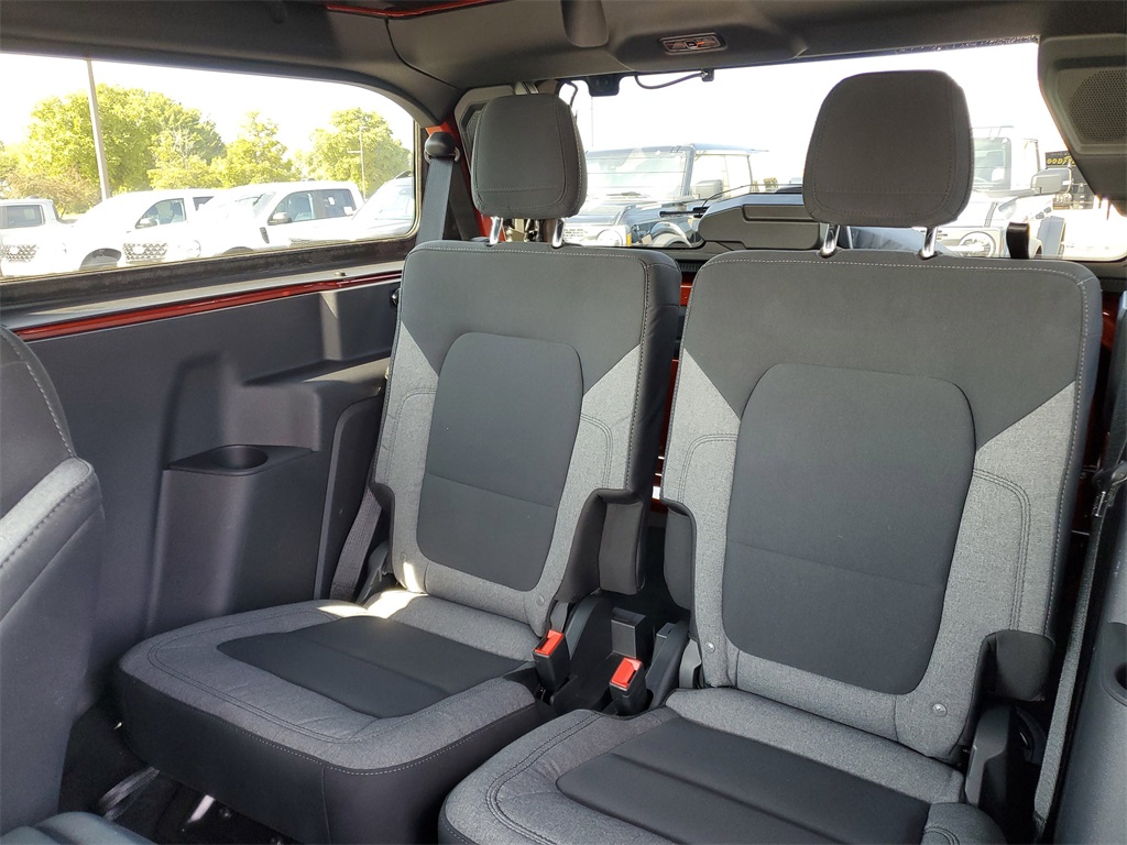 2022 Ford Bronco Base photo 18