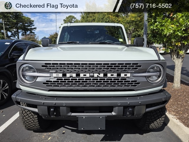 2024 Ford Bronco Badlands photo 2