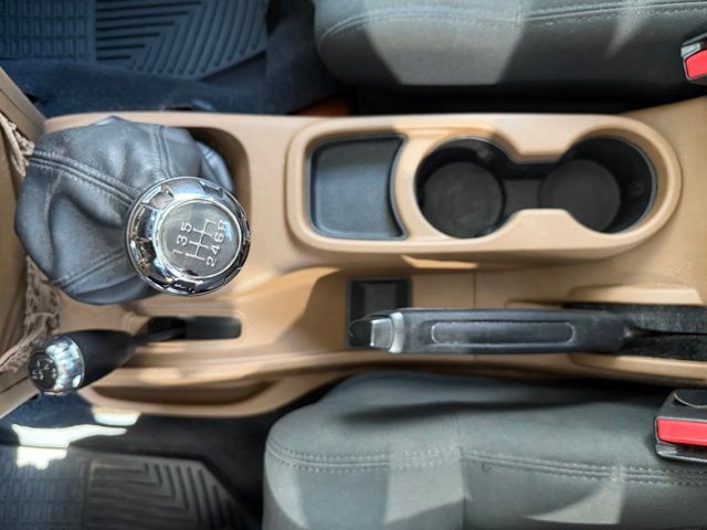 2011 Jeep Wrangler Sahara photo 34