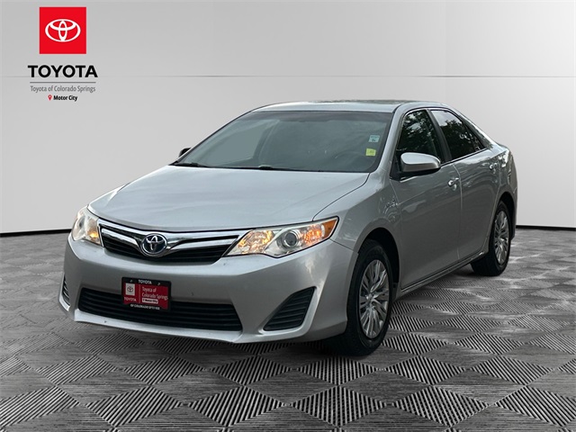 2014 Toyota Camry Hybrid LE photo 2