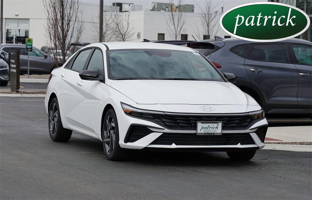 2025 Hyundai Elantra SEL's photo