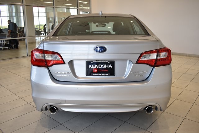 2017 Subaru Legacy 3.6R Limited photo 8