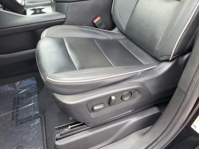2023 Gmc Yukon SLT photo 14