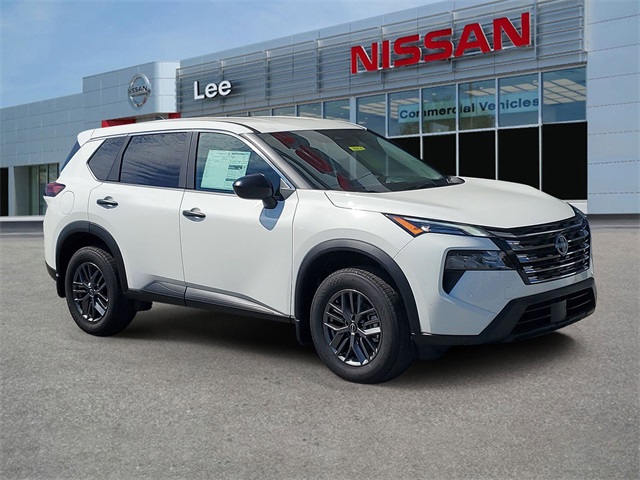 2026 Nissan Rogue S's photo