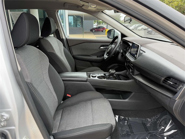 2023 Nissan Rogue SV photo 15