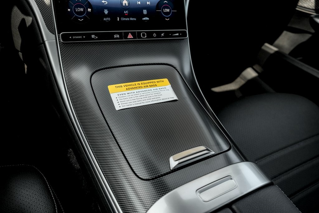 2025 Mercedes Benz C 300 4MATIC photo 15