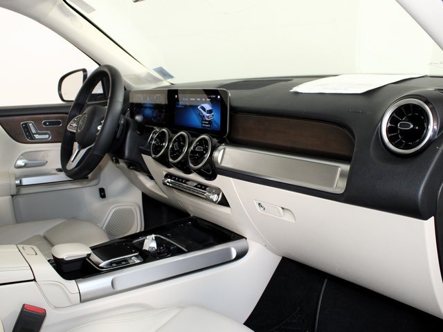 2020 Mercedes Benz GLB 250 photo 25