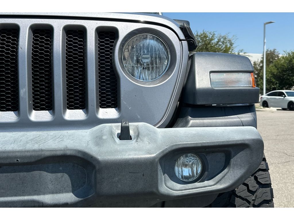 2019 Jeep Wrangler Sport S photo 17