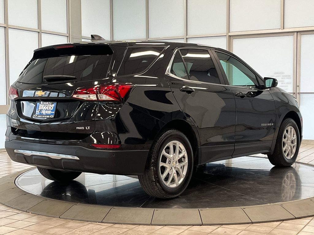 2022 Chevrolet Equinox LT photo 3