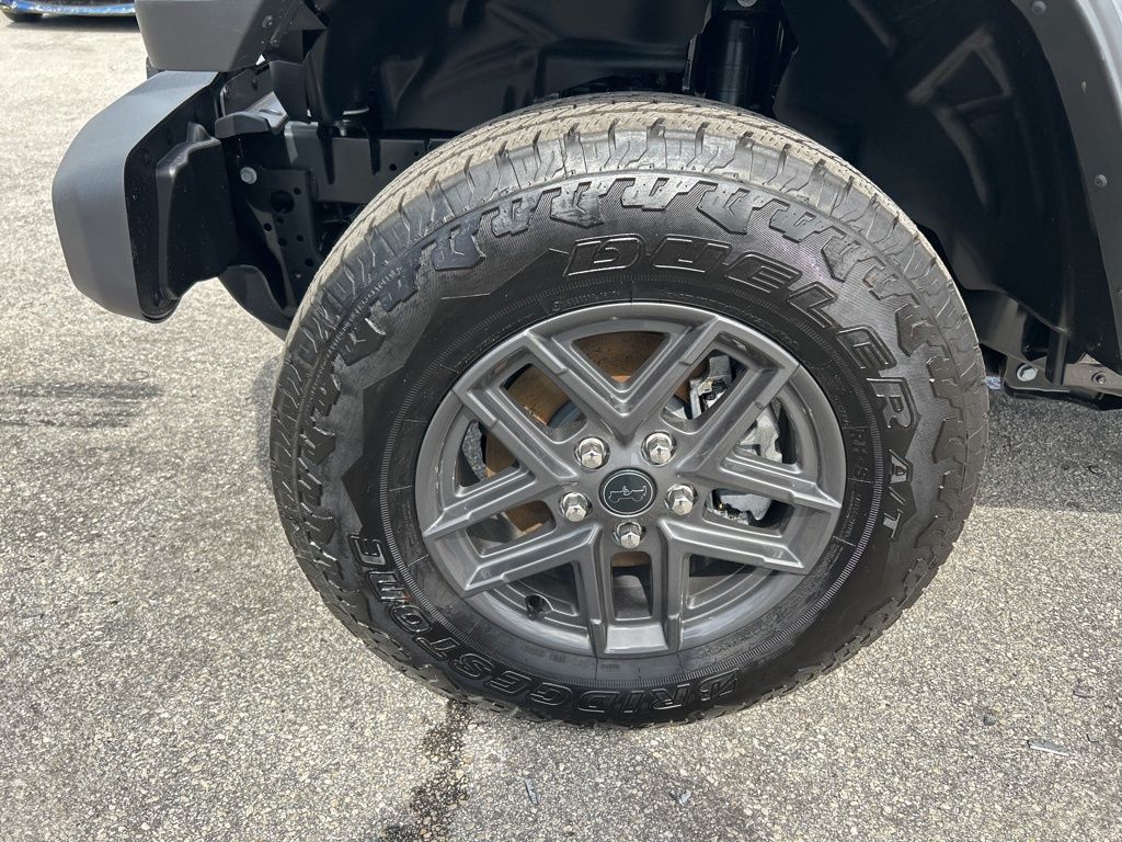 2025 Jeep Gladiator Sport photo 4