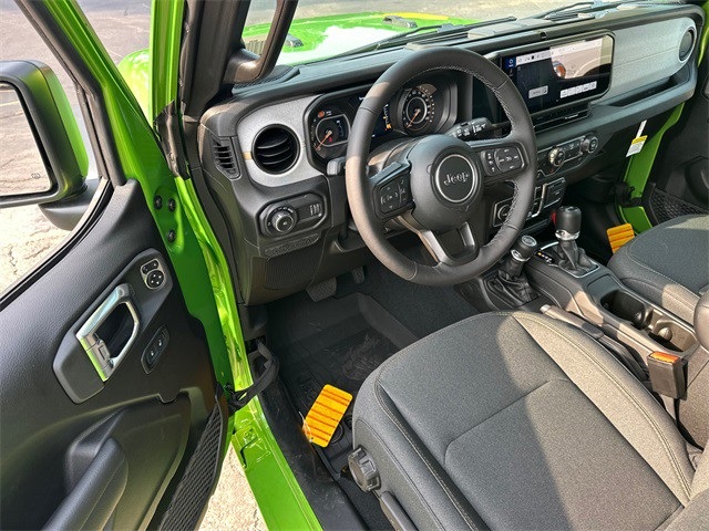 2025 Jeep Wrangler Sport S photo 27