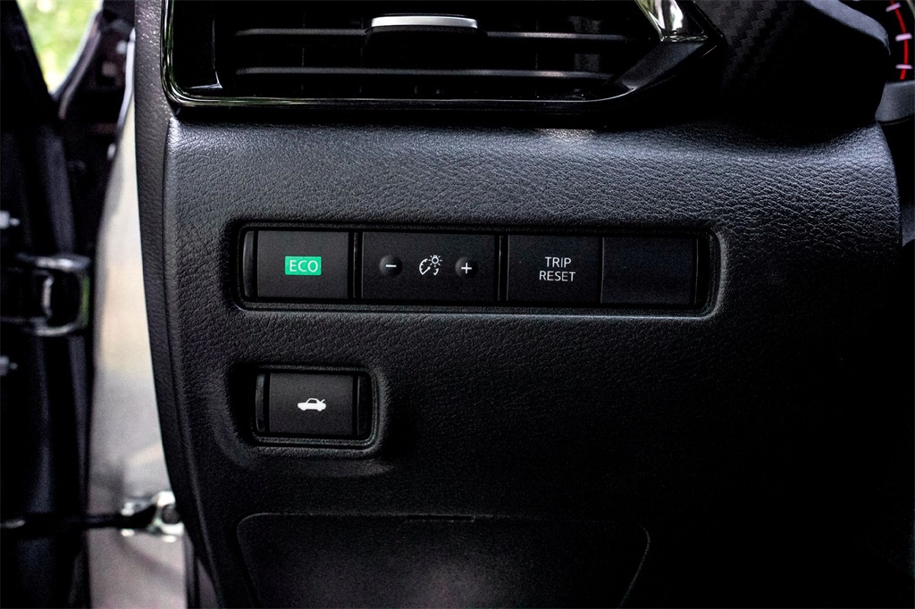 2025 Nissan Sentra SV photo 16