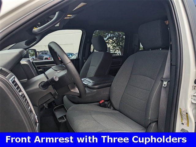 2022 Ram 1500 Classic Warlock photo 4