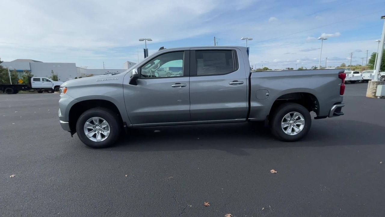 2025 Chevrolet Silverado 1500 LT photo 34