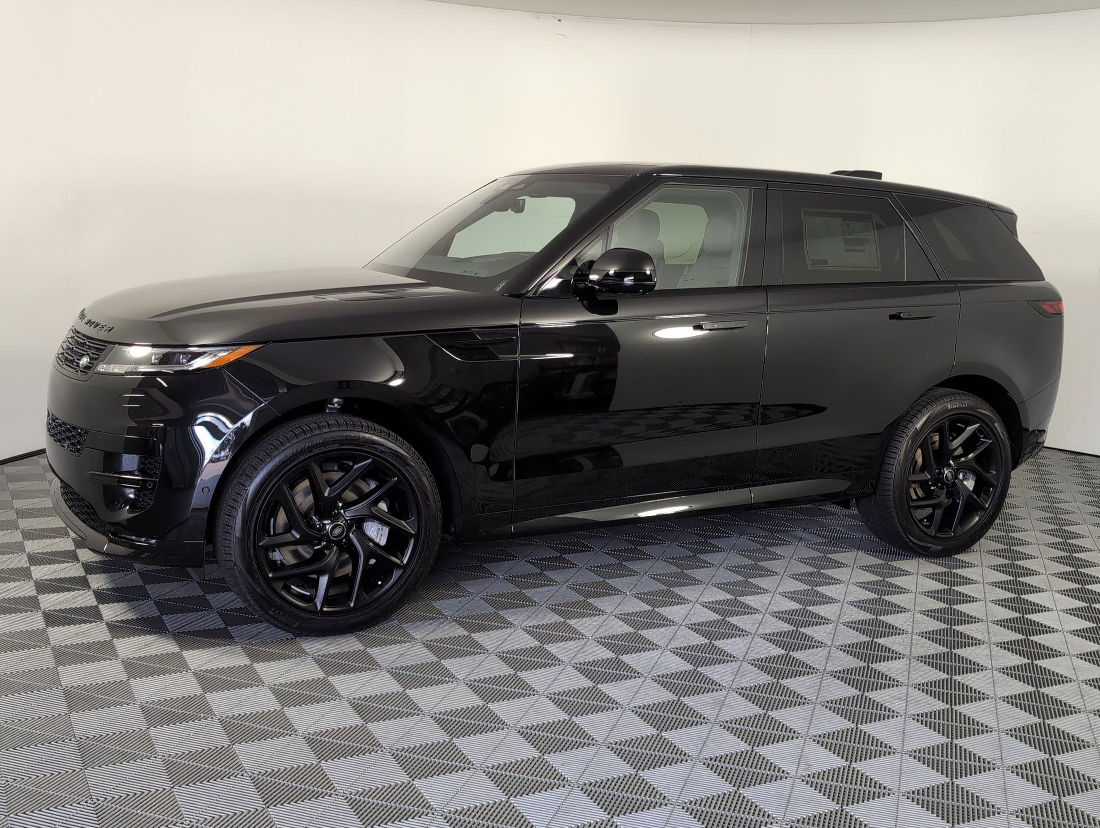 2025 Land Rover Range Rover Sport Dynamic SE's photo