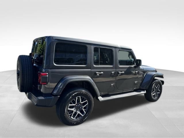 2025 Jeep Wrangler Sahara photo 4
