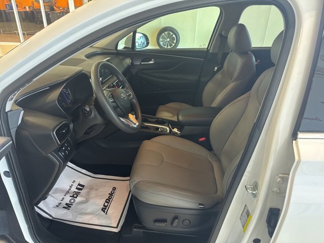 2020 Hyundai Santa Fe SEL photo 3