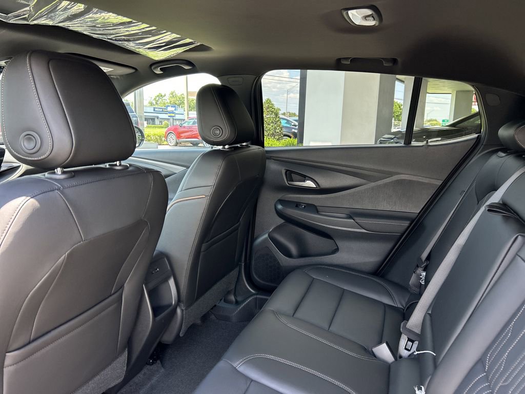 2025 Buick Envista Avenir photo 18