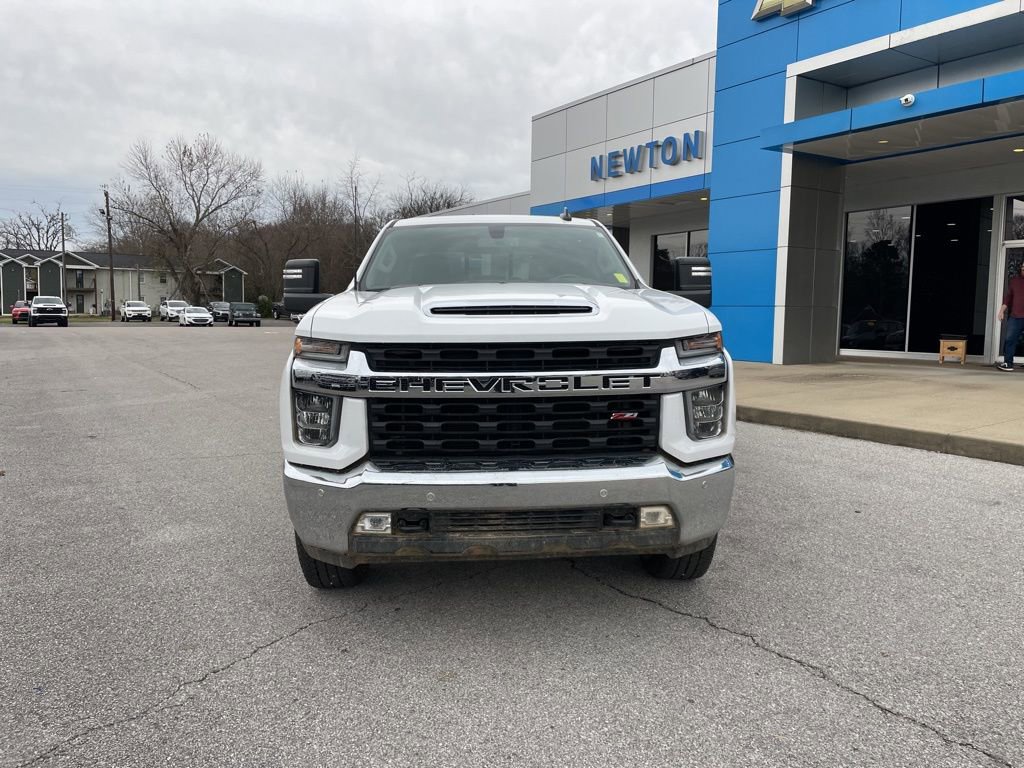 2022 Chevrolet Silverado 2500HD LT photo 3