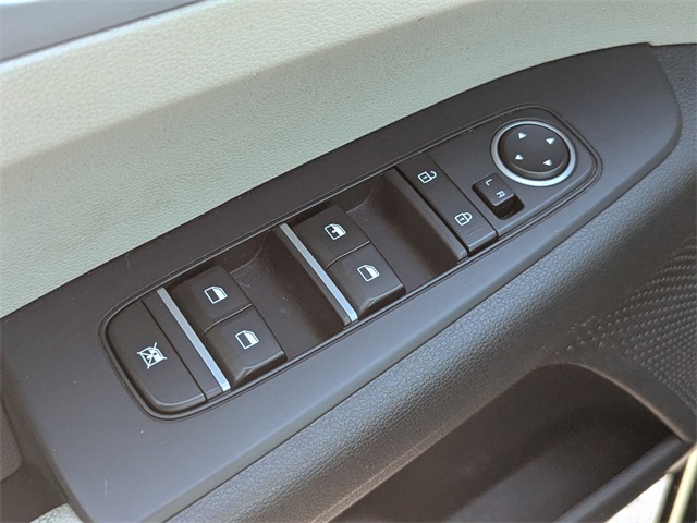 2023 Kia Forte LXS photo 12