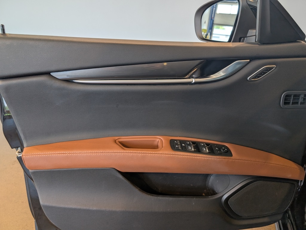 2021 Maserati Ghibli S Q4 photo 11