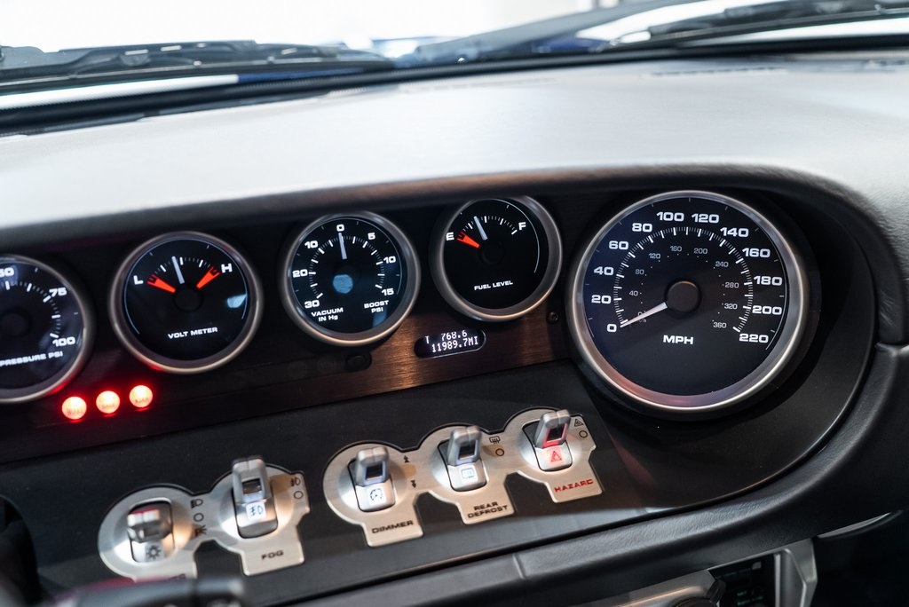 2005 Ford GT Base photo 24