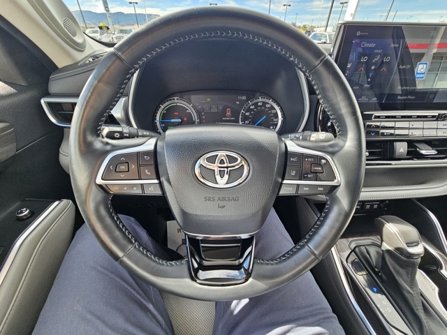 2021 Toyota Highlander Hybrid Platinum photo 8