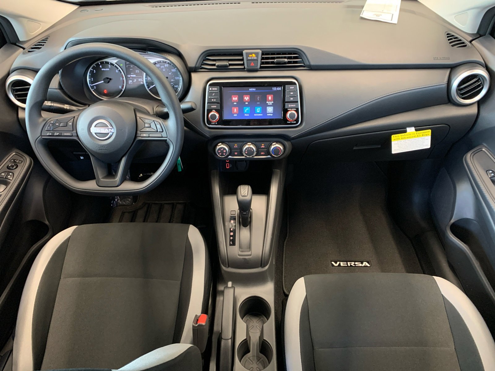 2025 Nissan Versa S photo 3