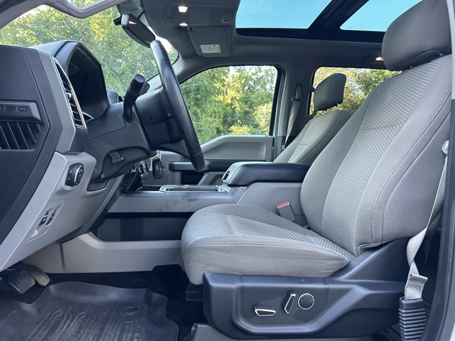 2017 Ford F-150 XLT photo 18