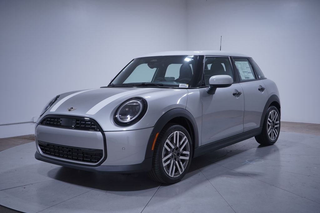 2026 MINI Hardtop 4 Door's photo