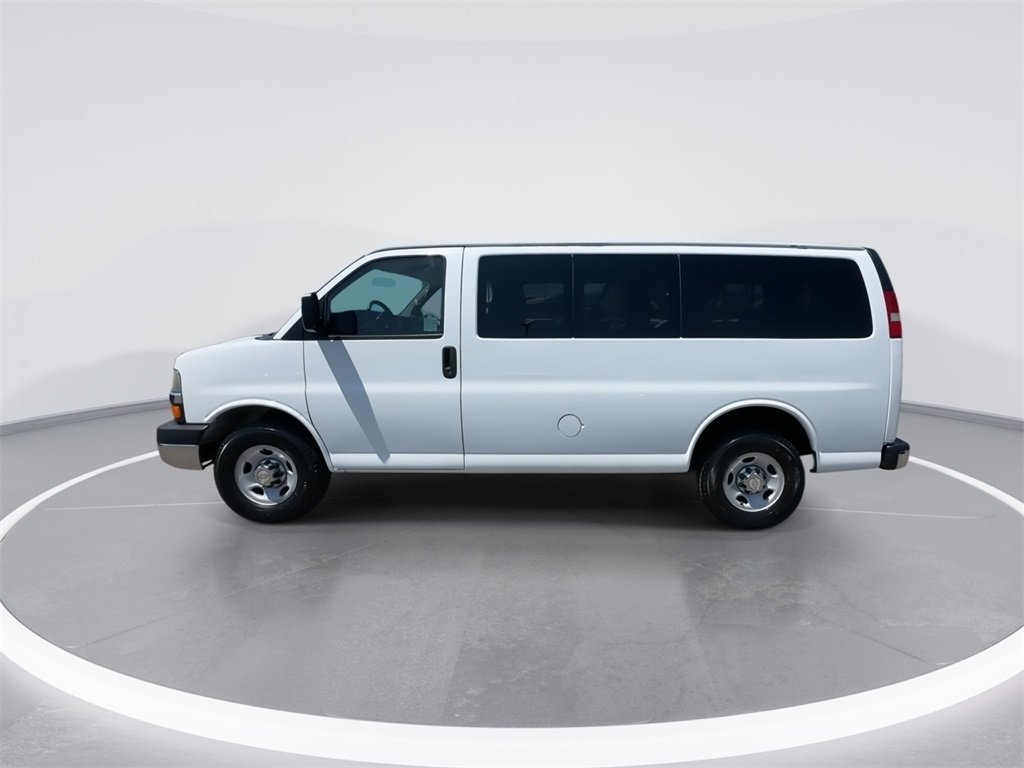 2014 Chevrolet Express 3500 LT photo 9