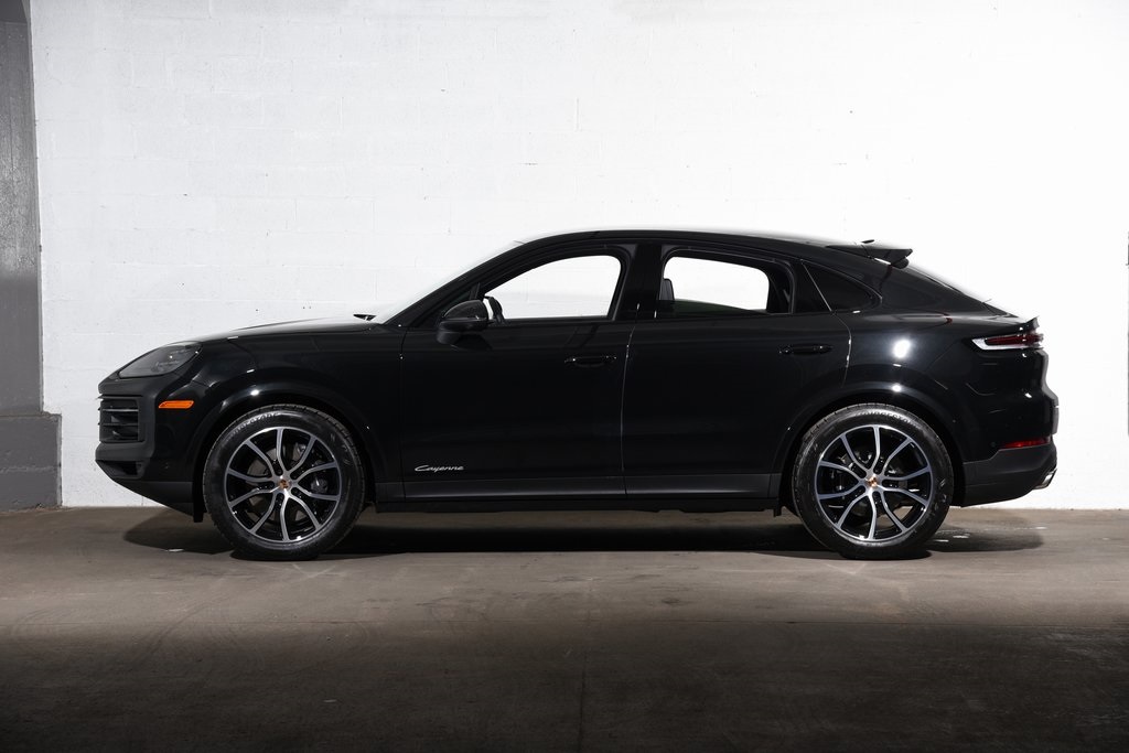 2025 Porsche Cayenne Coupe photo 2