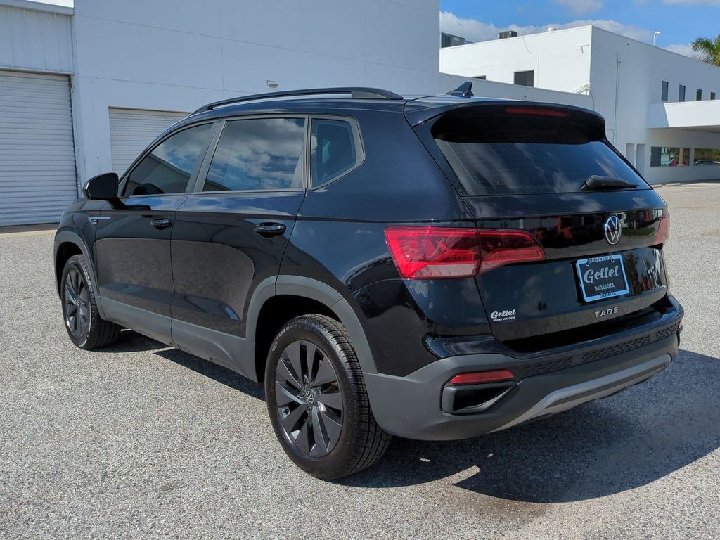 2023 Volkswagen Taos S photo 4
