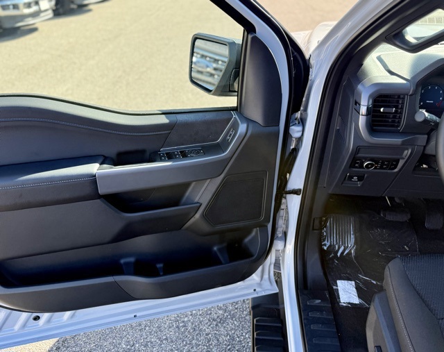 2025 Ford F-150 XLT photo 12