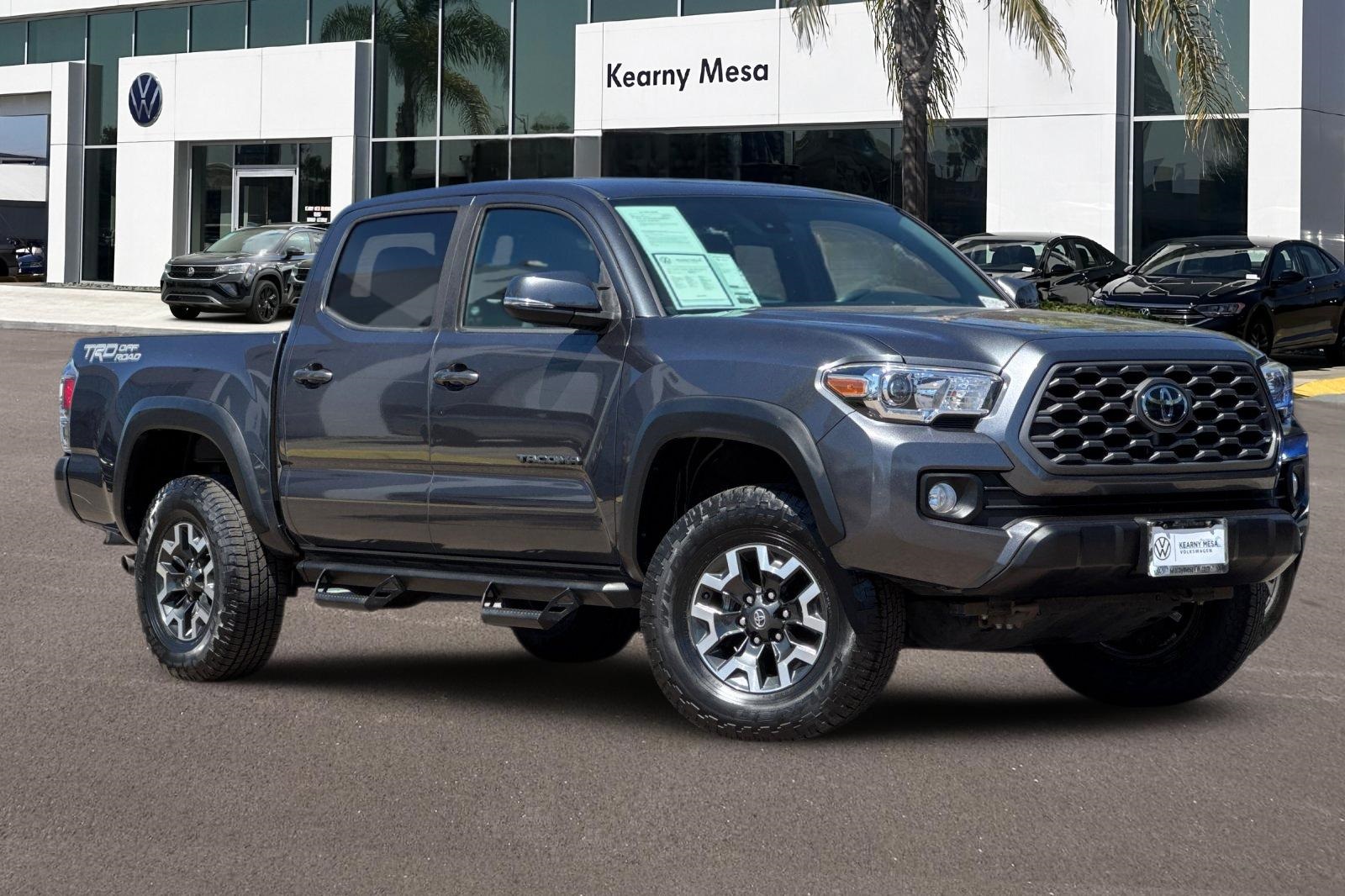 2021 Toyota Tacoma TRD Off-Road V6 photo 2