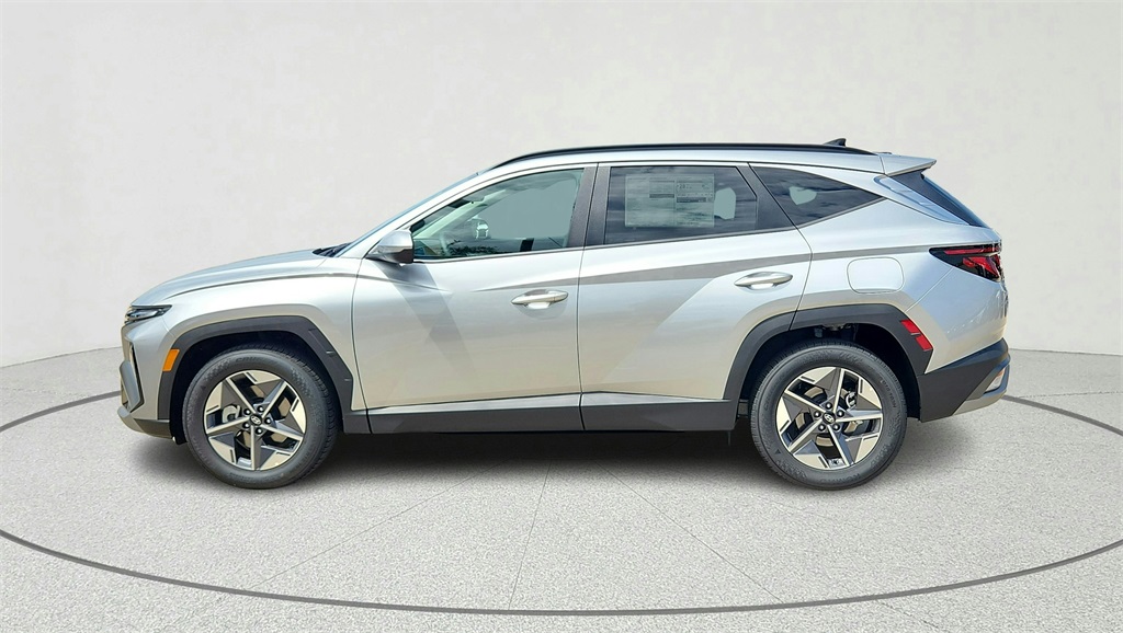 2025 Hyundai Tucson SEL photo 18